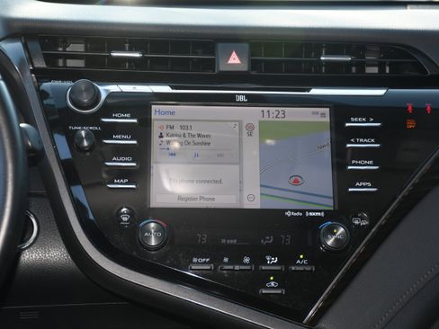 Certified 2020 Toyota Camry XLE image 16