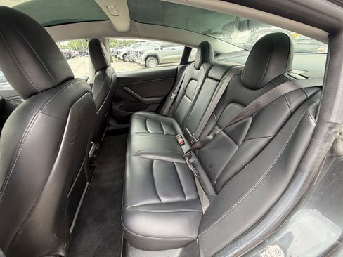 Used 2018 Tesla Model 3 Long Range RWD image 28