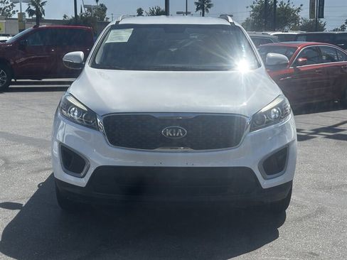 Used 2018 Kia Sorento LX w/ LX V6 Convenience Package image 19