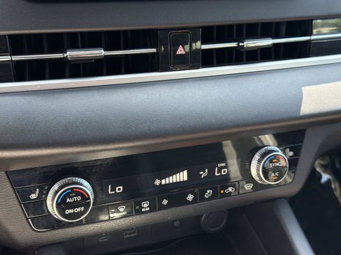 Used 2023 Mitsubishi Outlander SE AWD/4WD image 23