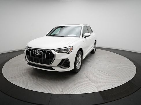 Used 2025 Audi Q3 2.0T Premium image 33