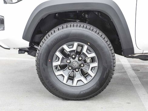 Certified 2023 Toyota Tacoma TRD Off-Road w/ Black Out Package (TMS) image 11