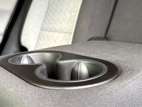 Used 2022 Chevrolet Equinox LS w/ LS Convenience Package image 29