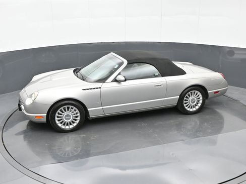 Used 2004 Ford Thunderbird image 23