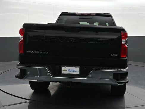 Used 2022 Chevrolet Silverado 1500 LTZ w/ LTZ Premium Package AWD/4WD image 4
