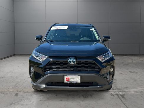 Used 2020 Toyota RAV4 XLE w/ All Weather Liner Package AWD/4WD image 8
