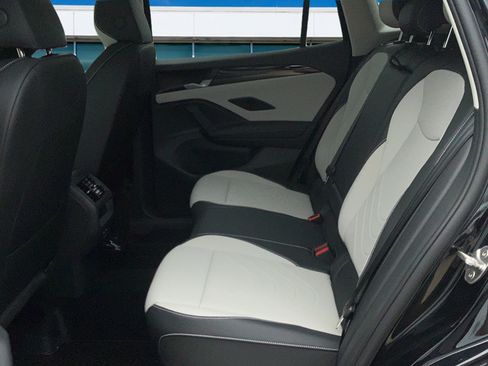 New 2026 Volkswagen Tiguan SE AWD/4WD image 15