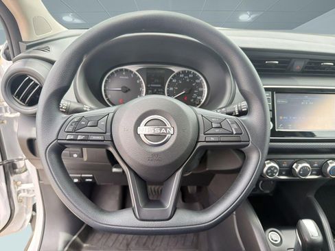 Used 2025 Nissan Kicks Play S FWD image 17