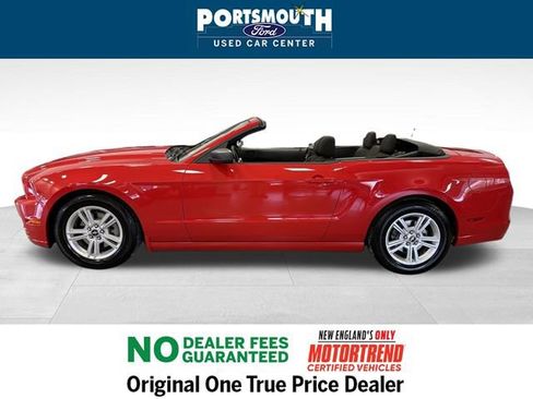Used 2014 Ford Mustang Convertible image 2