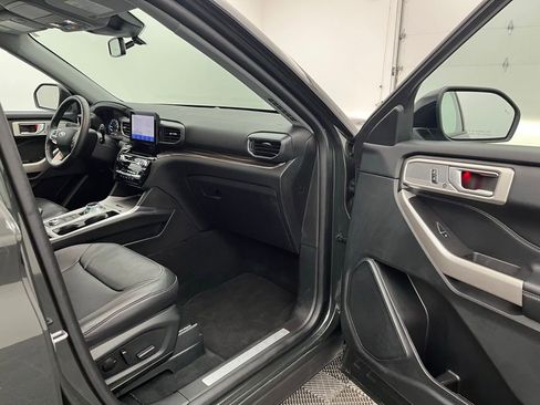 Certified 2023 Ford Explorer Limited w/ Equipment Group 301A image 26