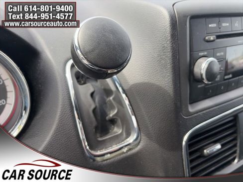 Used 2014 Dodge Grand Caravan SXT image 21