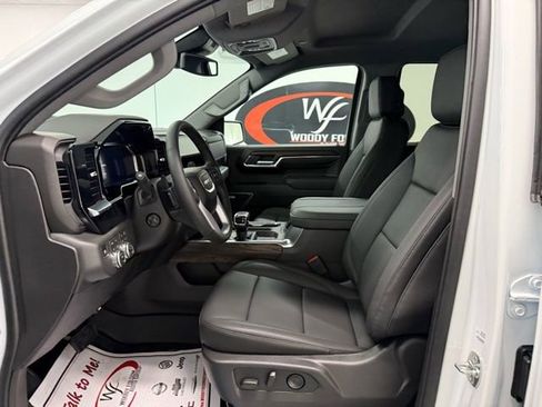 New 2026 GMC Sierra 1500 SLT w/ SLT Premium Plus Package AWD/4WD image 11