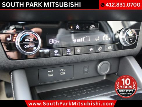 New 2026 Mitsubishi Outlander AWD image 21