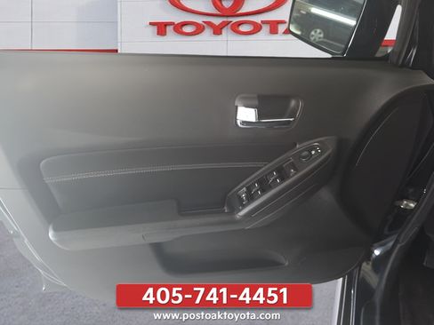 Used 2007 HUMMER H3 w/ Tactical Edition Package AWD/4WD image 9
