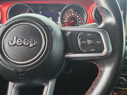 Used 2022 Jeep Wrangler Unlimited Rubicon AWD/4WD image 15