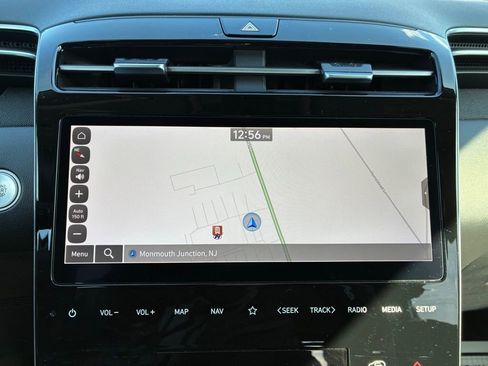 Used 2024 Hyundai Tucson Limited image 29