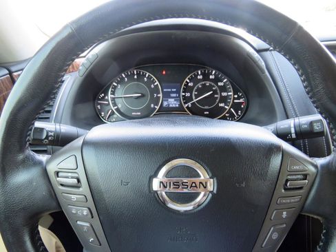 Used 2017 Nissan Armada Platinum w/ Interior Lighting Package AWD/4WD image 33