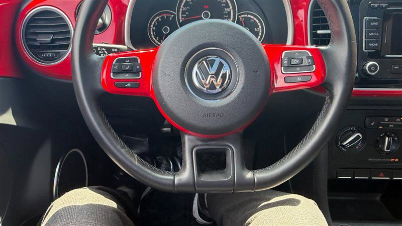 Used 2013 Volkswagen Beetle 2.5 FWD image 22