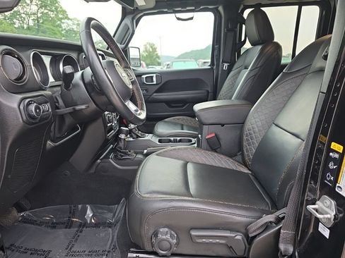 Used 2021 Jeep Wrangler Unlimited Sahara AWD/4WD image 13
