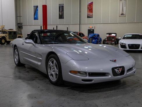 Used 1999 Chevrolet Corvette Convertible w/ Memory Pkg RWD image 23