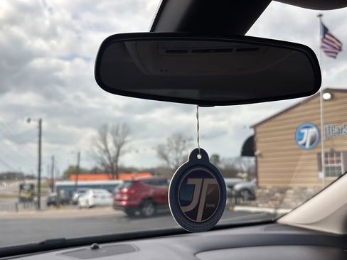 Used 2018 Chevrolet Cruze LT image 33