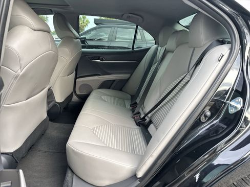 Used 2024 Toyota Camry SE w/ Convenience Package FWD image 4