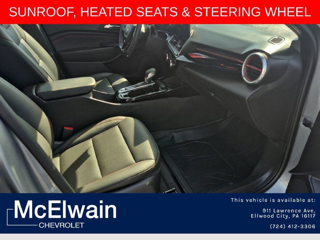 Used 2026 Chevrolet Trax RS w/ Sunroof Package FWD image 32