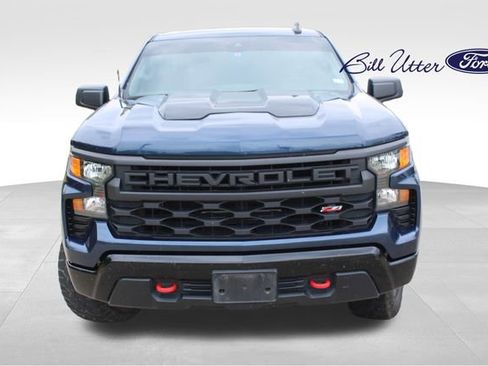 Used 2022 Chevrolet Silverado 1500 Custom Trail Boss w/ LPO, Dark Essentials Package image 2
