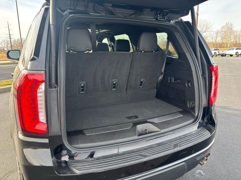 Used 2022 GMC Yukon AT4 w/ Technology Package image 22