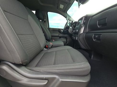Used 2024 Chevrolet Silverado 2500 Custom w/ Custom Convenience Package AWD/4WD image 18