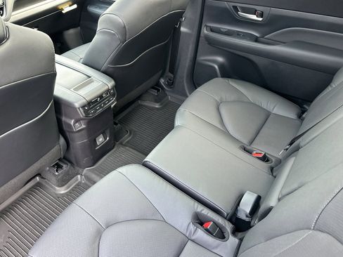 New 2026 Toyota Grand Highlander Limited image 10