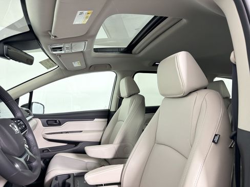 New 2026 Honda Odyssey EX-L image 13