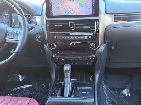 Used 2023 Lexus GX 460 Premium image 10
