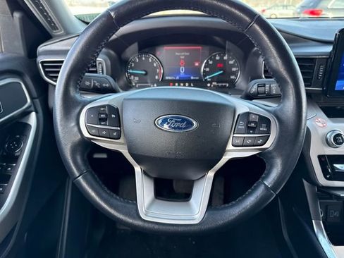Used 2023 Ford Explorer XLT w/ Equipment Group 202A image 17
