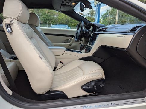 Used 2013 Maserati GranTurismo Convertible RWD image 32