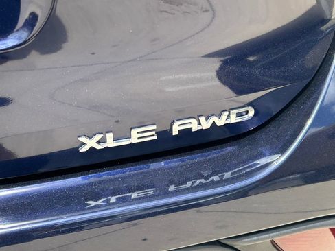 Used 2026 Toyota Highlander XLE AWD/4WD image 14