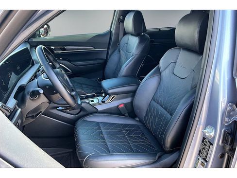 Used 2024 Kia Telluride EX X-Line AWD/4WD image 21