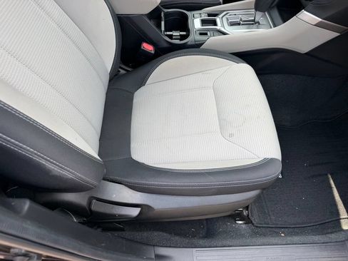 Used 2021 Subaru Forester AWD/4WD image 17