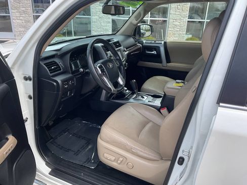 Used 2014 Toyota 4Runner Limited AWD/4WD image 14