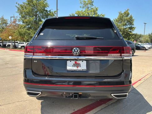 Used 2026 Volkswagen Atlas SE FWD image 7