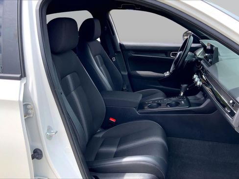 Used 2023 Honda Civic Sport image 9
