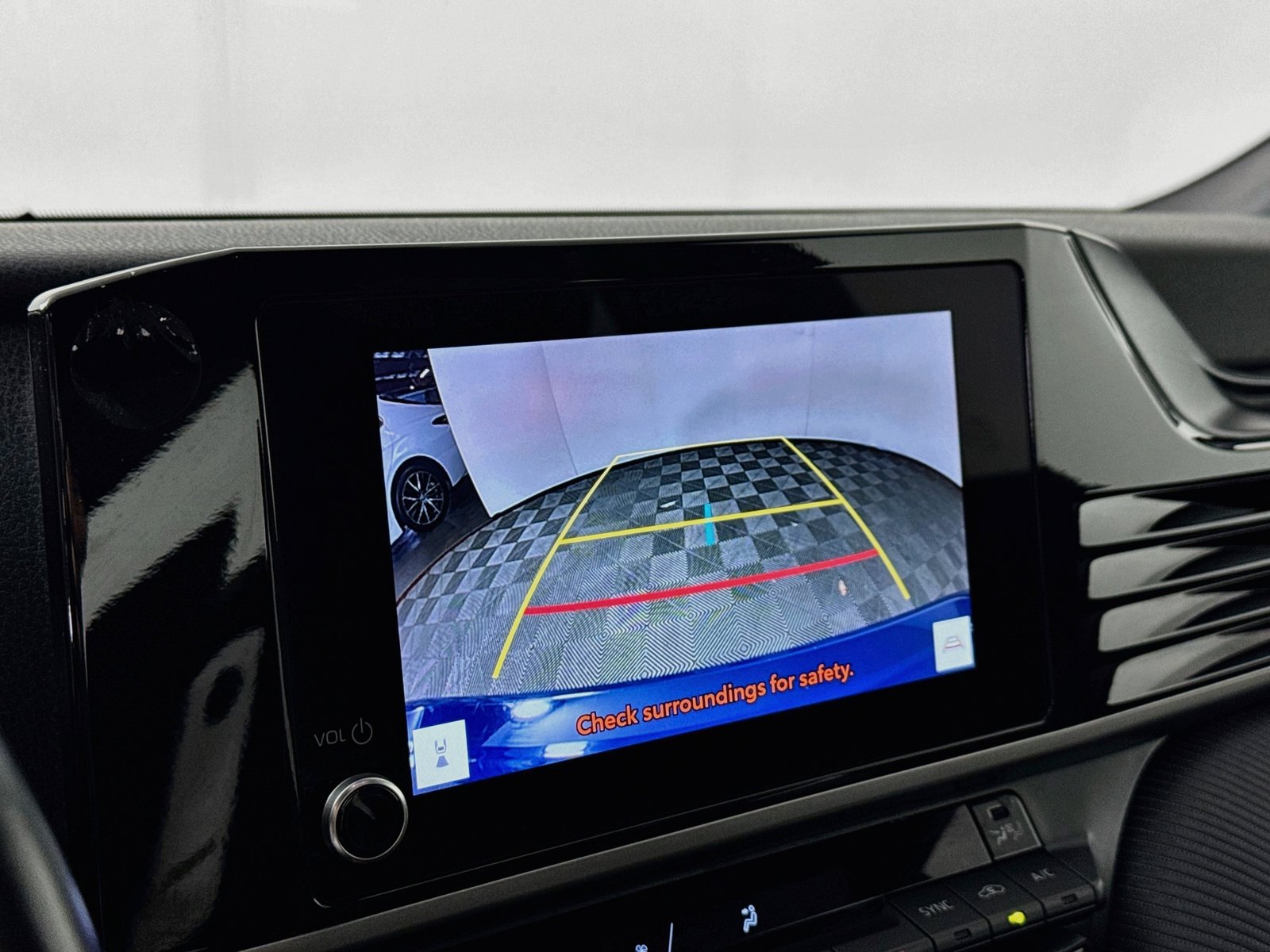 Used 2025 Toyota Camry SE FWD image 10