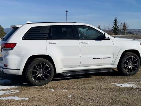 Used 2020 Jeep Grand Cherokee High Altitude image 2