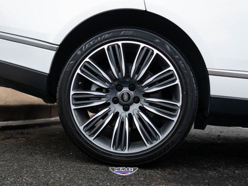 Used 2020 Land Rover Range Rover Long Wheelbase HSE image 11