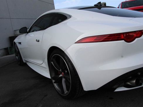 Used 2016 Jaguar F-TYPE R AWD/4WD image 34