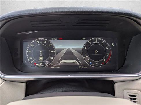 Used 2020 Land Rover Range Rover Sport HST image 12