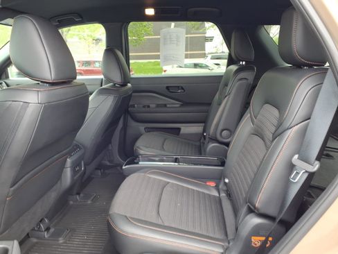 Used 2024 Nissan Pathfinder Rock Creek AWD/4WD image 27