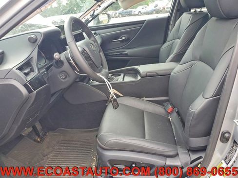 Used 2024 Lexus ES 300h w/ Premium Package FWD image 8