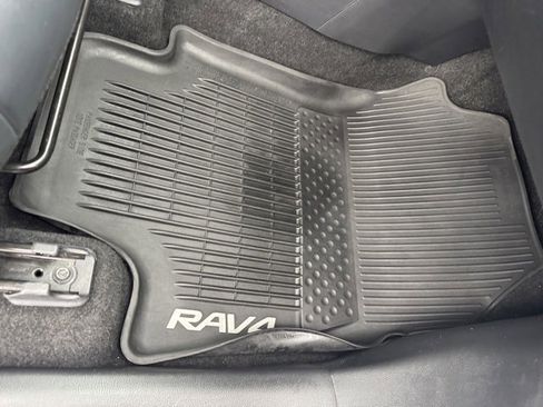 Used 2020 Toyota RAV4 XSE image 38