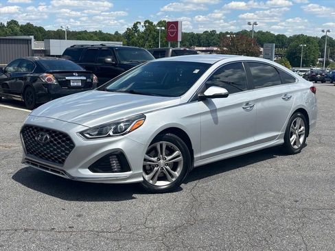 Used 2019 Hyundai Sonata SEL w/ Cargo Package FWD image 2